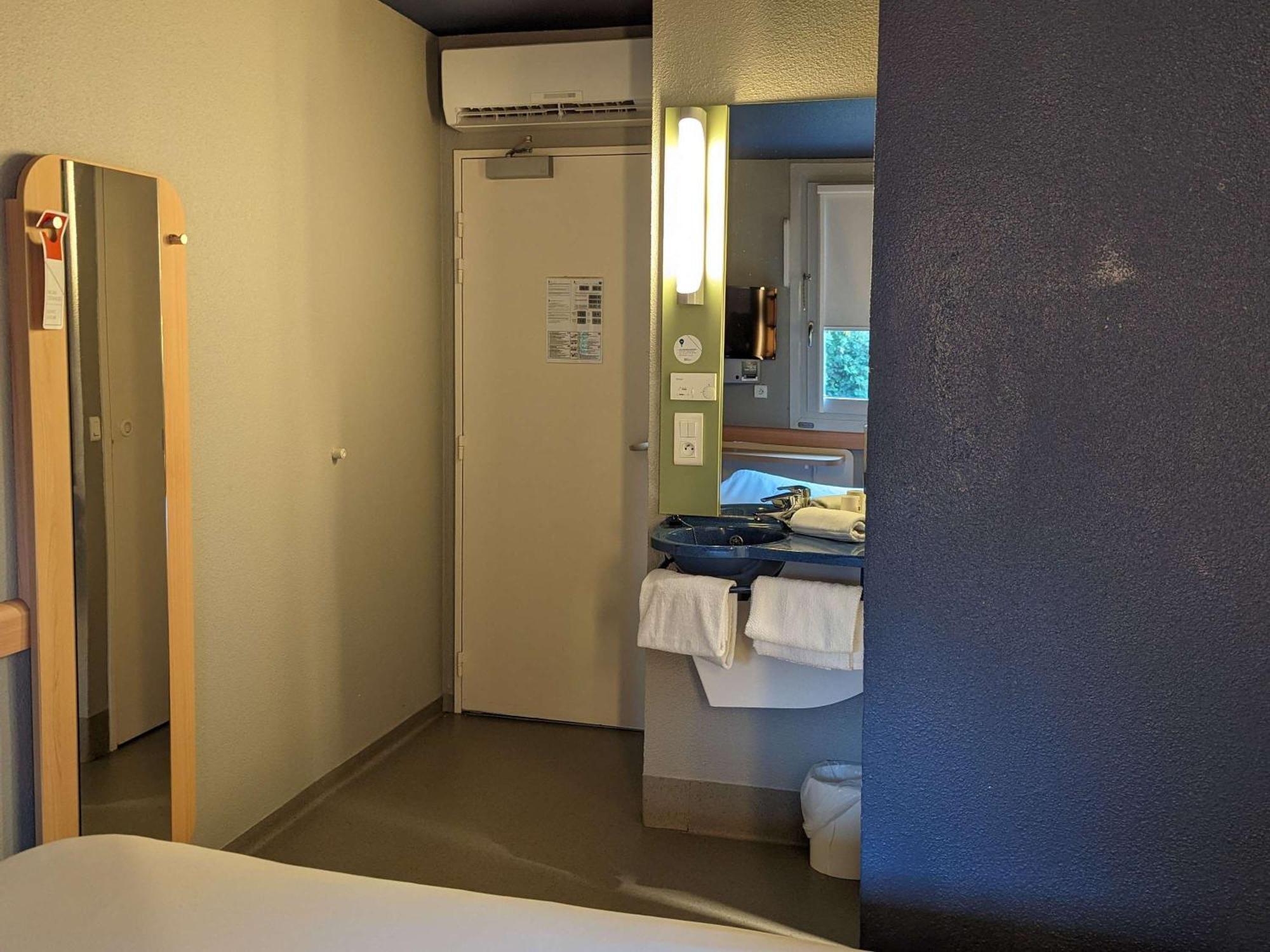 Ibis Budget Saint-Omer Centre Exterior photo
